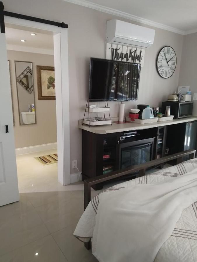 Naples' Hidden Gem Apartment Bagian luar foto